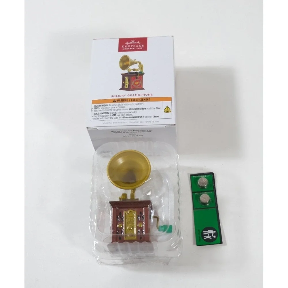 Hallmark Ornament Gold Holiday Gramophone Keepsake Ornament Club Music
